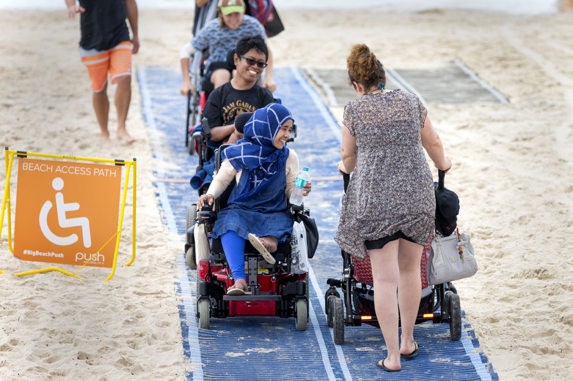 Accessible beach mat